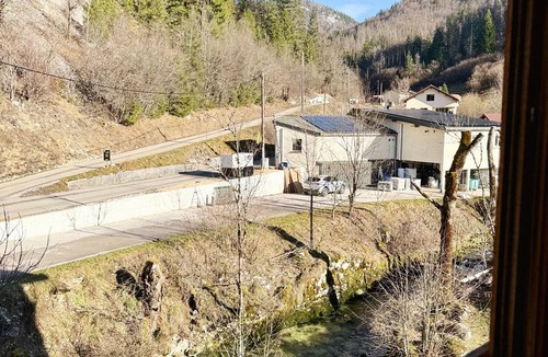 Premanon Apartment | Lovely studio with mountain and river views