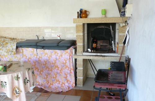 Violes Villa | Lovely winemakers house in the middle of a heavenly garden in Violés 84