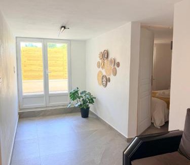 Villes-sur-Auzon Apartment | Lumière du paradis
