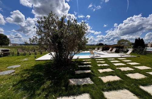 Saint-Sulpice-de-Faleyrens House | Luxury 3-bedroom king-size house with pool view