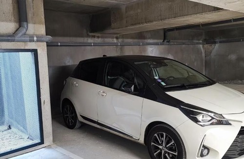 Maisons-Alfort Apartment | Luxe Neuf - Parking Privé Souterrain Gratuit avec Borne Electrique - 10mn Paris RER D - Lit 160X200 - Tout équipé - De 1 à 4 pers - Near Paris Brand New Apart with Secure Parking