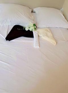 Bagneux House | Luxueux pavillon grande suites familiales 4 Pax avec grand jardin et balcon