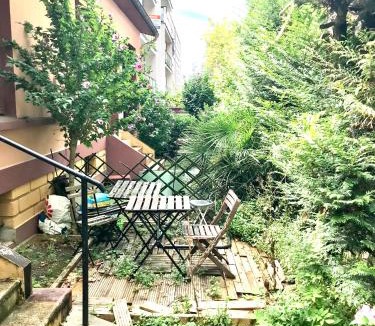 Bagneux House | Luxueux pavillon grande suites familiales 4 Pax avec grand jardin et balcon
