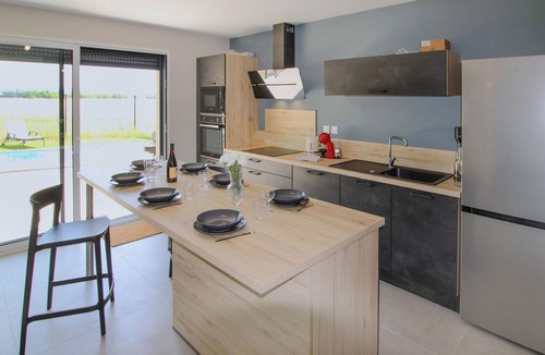 Sauzet House | Luxurious home in Cléon d'Andran
