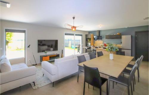 Sauzet House | Luxurious Home In Cléon D'andran
