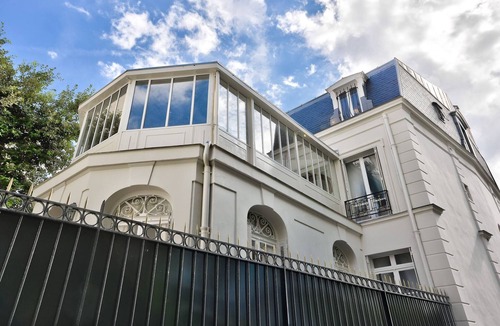 Porte-Dauphine House | Luxury House In The Heart Of Paris - By feel luxury holidays