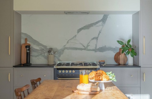 Adast Villa | Luxury Pyrenees Villa, Tourmalet, gardens, gym - 7 bedrooms