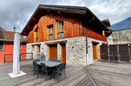 Aigueblanche Ski Chalet | Luxury spa chalet with pool & games room
