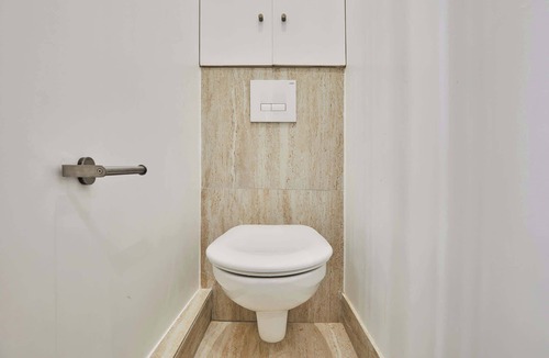 Saint-Fargeau Apartment | Luxury Suite in the Center of Paris