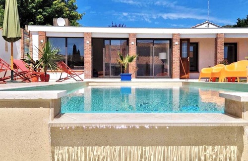 Olonne-sur-Mer House | Luxury Villa for 14 People: 7 Bedrooms, 7 Bathrooms, 3 Kitchens, Pool, and Spa
