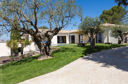 Beaumes-de-Venise House | Luxury villa with A/C and a private pool