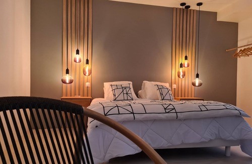 Puget House | Luxury villa in Provence Heated swimming pool