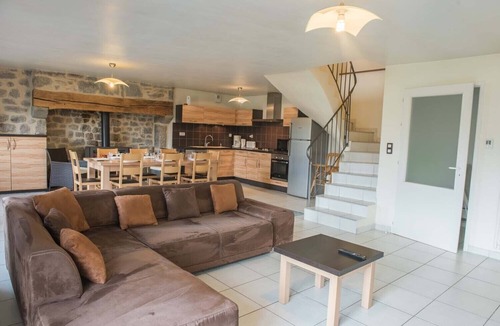 Prinsuejols-Malbouzon House | Lzg026 - Gîtes de France 3 Épis 8 Pers à Malbouzon