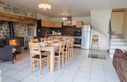 Prinsuejols-Malbouzon House | Lzg026 - Gîtes de France 3 Épis 8 Pers à Malbouzon