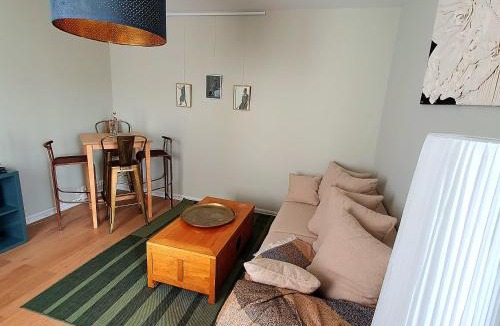 Le Kremlin-Bicetre Apartment | Mélissa Ibiza
