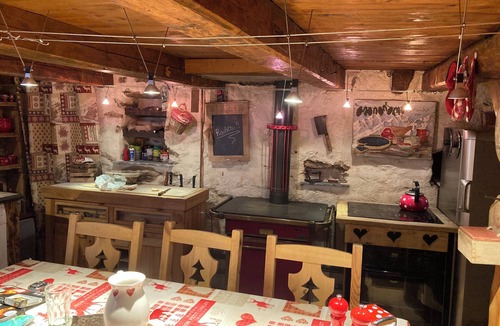 Les Allues Ski Chalet | Méribel Les Allues: Authentic Savoyard village house