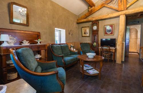 Charmes-sur-Rhone House | Magnanerie rénovée avec son parc
