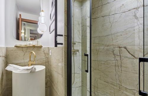 Quartier de la Porte-Saint-Denis Apartment | Magnificent apartment with AC - Center of Paris