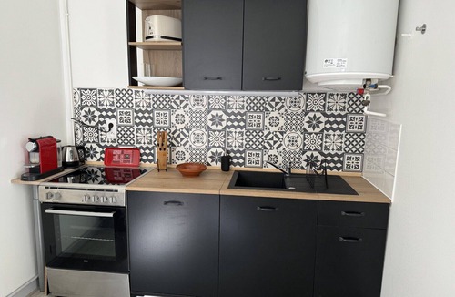Besancon Old Town Apartment | Magnificent ground-floor studio in the heart of the loop and close to the citadel