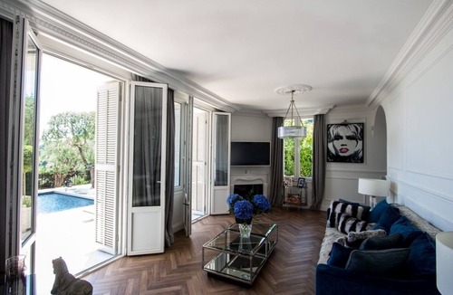 Eze Villa | Magnificent Manor House, Breathtaking Sea & Mountain views. 12 min from Monaco.