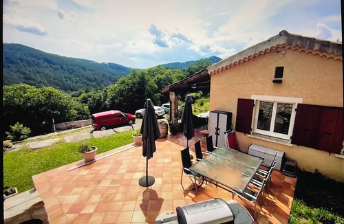Chassiers House | Magnificent villa with outbuilding and unusual accommodation in the trees. Sleeps 10