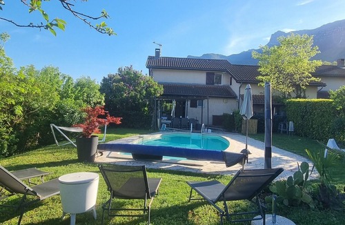 Claix House | Magnifique Maison au Calme Avec Piscine !