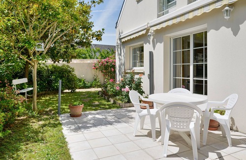 Schuman House | Magnolia - Maison de charme avec jardin et stationnement privé