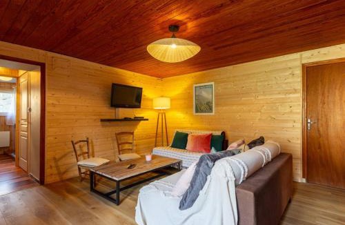 Peyragudes House | Maison à Génos pour 8, proche lac, jardin et poêle à bois - FR-1-695-73