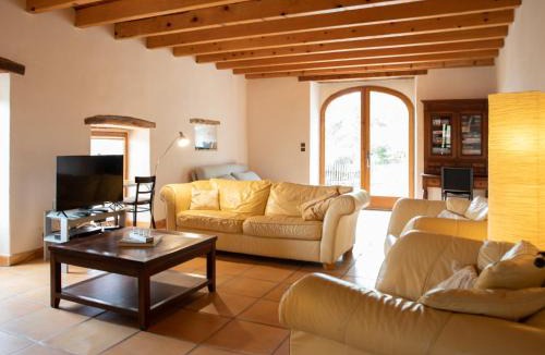 Rochecolombe House | Maison 6p, 3ch, piscine chauffée, rivière, randonnée, proche VALLON Pt d'Arc