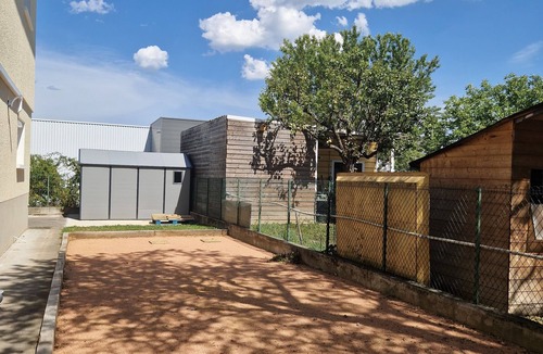 Romagnat House | Maison 9 Chambres, 15 Personnes