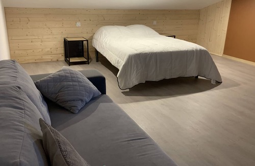 Travexin House | Maison Agréable, Calme Proche Tous Commerces