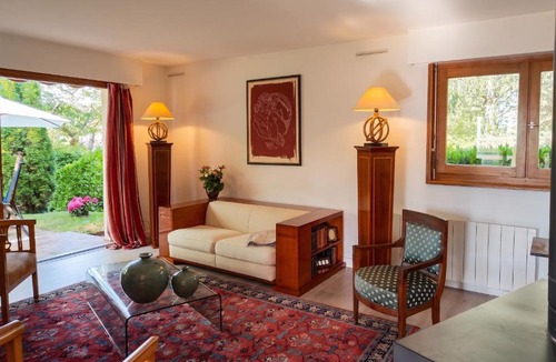 Reignier-Esery House | Maison avec jardin clôturé à Reignier-Esery