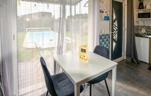 Taillades House | Maison Avec Piscine