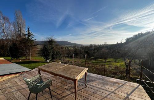 Villouxel House | Maison avec terrasse & vue nature près de Neufchâteau