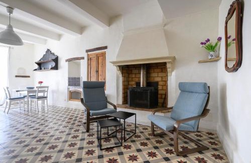 Mollans-sur-Ouveze House | Maison Bleue 26170