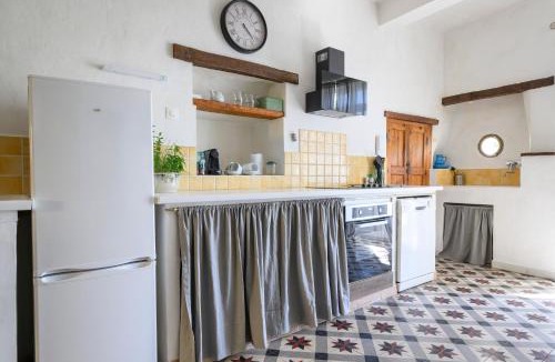 Mollans-sur-Ouveze House | Maison Bleue 26170