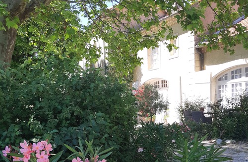 Visan House | MAISON BONHEUR - breathtaking view of Mont Ventoux and the Rhône Valley