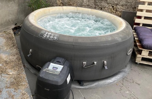 Chateauneuf-du-Rhone House | Maison chaleureuse en drome autoroute - viarhona - jacuzzi en supplément sur réservation