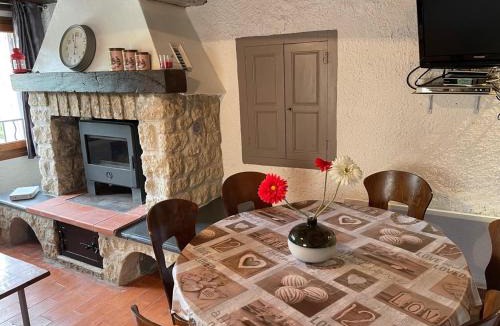 La Roche-sur-le-Buis House | Maison charmante à La Roche-sur-le-Buis avec piscine partagée