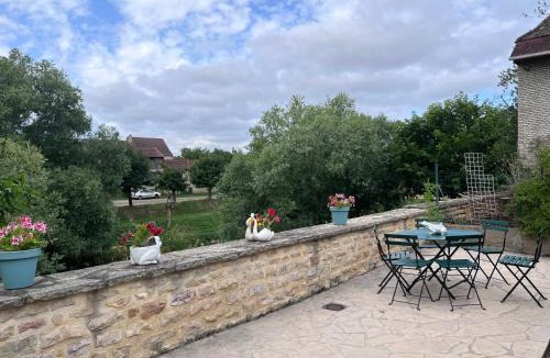Verdun-sur-le-Doubs House | Maison Chez Marinette