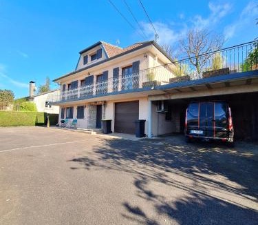 Baume-les-Dames Apartment | Maison climatisée au calme proche des commerces