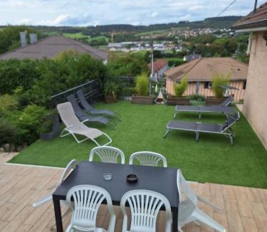 Baume-les-Dames Apartment | Maison climatisée au calme proche des commerces