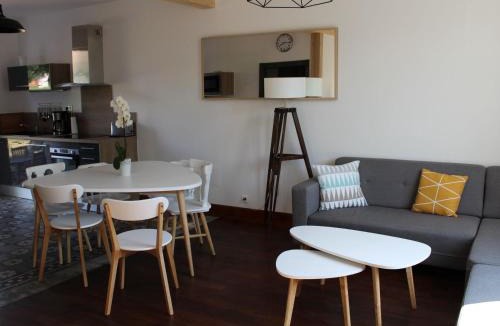 Virecourt House | Maison Contemporaine avec Grand Jardin, Proche Moselle et Nancy, Idéale pour Pêche et Loisirs - FR-1-584-46