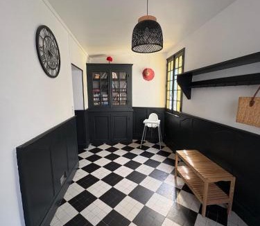 La Monnerie-le-Montel House | Maison cosy et moderne avec balcon et vue - 5 pers