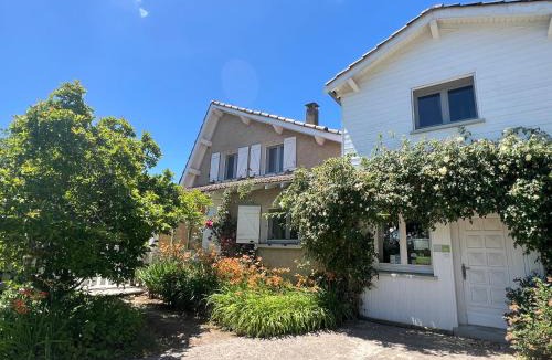 Maringes Bed & Breakfast | Maison d'Hôtes L'Escale Du Loup Blanc