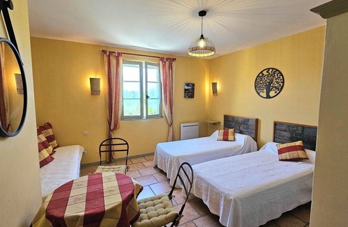 Tulette House | Maison d'hôtes La Ramade, 5 chambres et table d'hôtes en Provence (12 pers)
