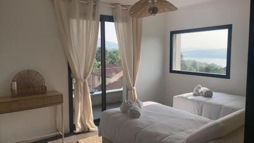 Montferrat House | Maison d'hôtes Selah Lac de Paladru