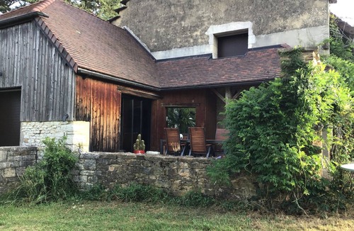 Froideville House | Maison de Caractère, Ferme Rénovée Avec un Grand Terrain Ombragé