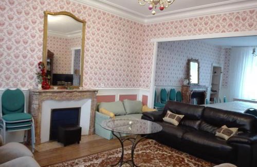 Gipcy House | Maison de campagne XIXe avec piscine partagée et animaux admis - FR-1-489-505