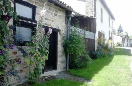 Saint-Ouen-les-Parey House | Maison de charme près de Neufchâteau avec jardin, terrasse et jeux extérieurs - FR-1-589-163
